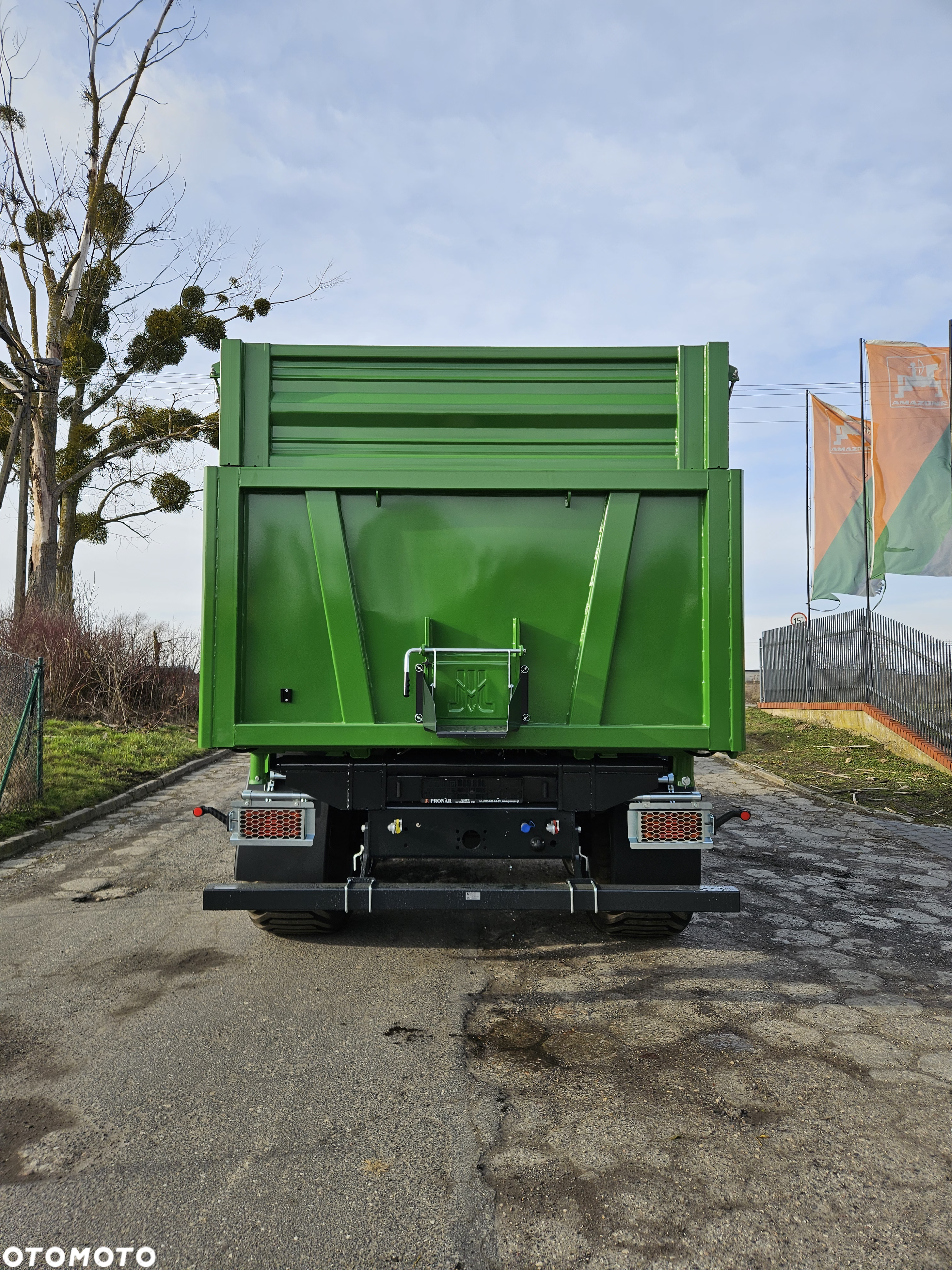 Pronar T669/1 tylny i boczny wywrot - 7