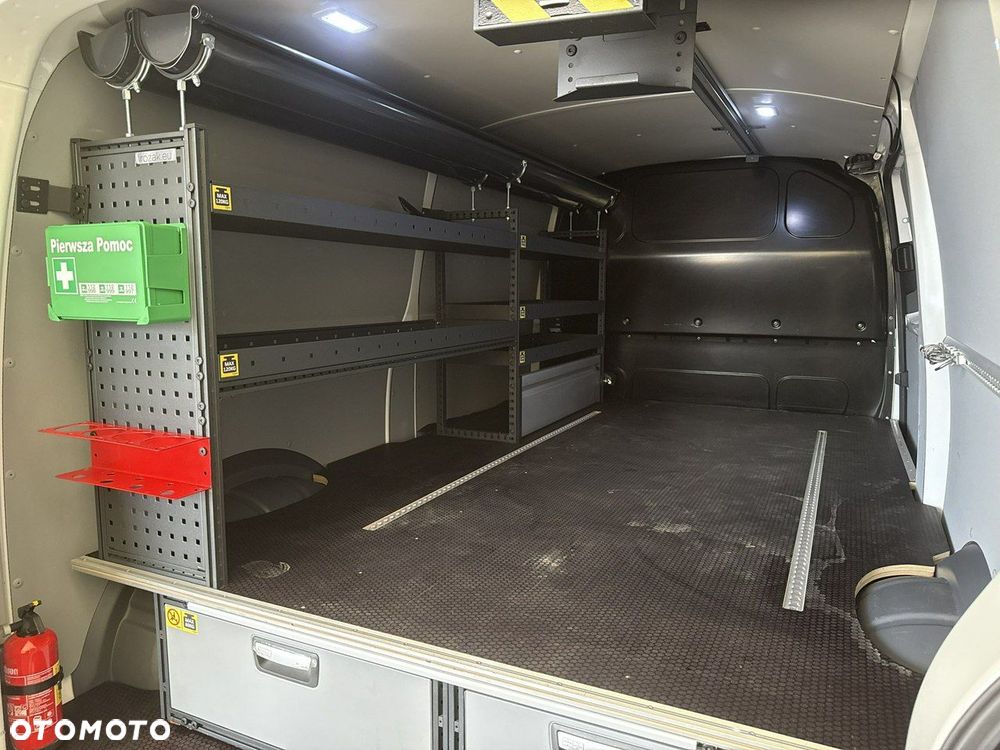 Volkswagen Transporter - 21