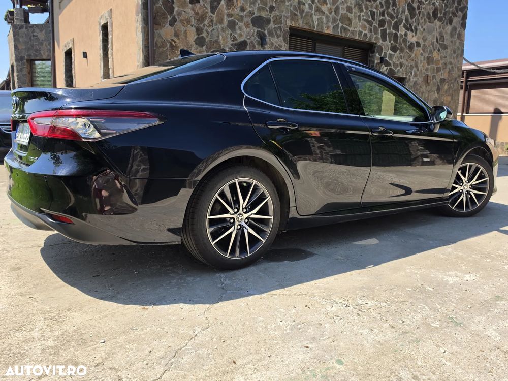 Toyota Camry 2.5 Exclusive - 8