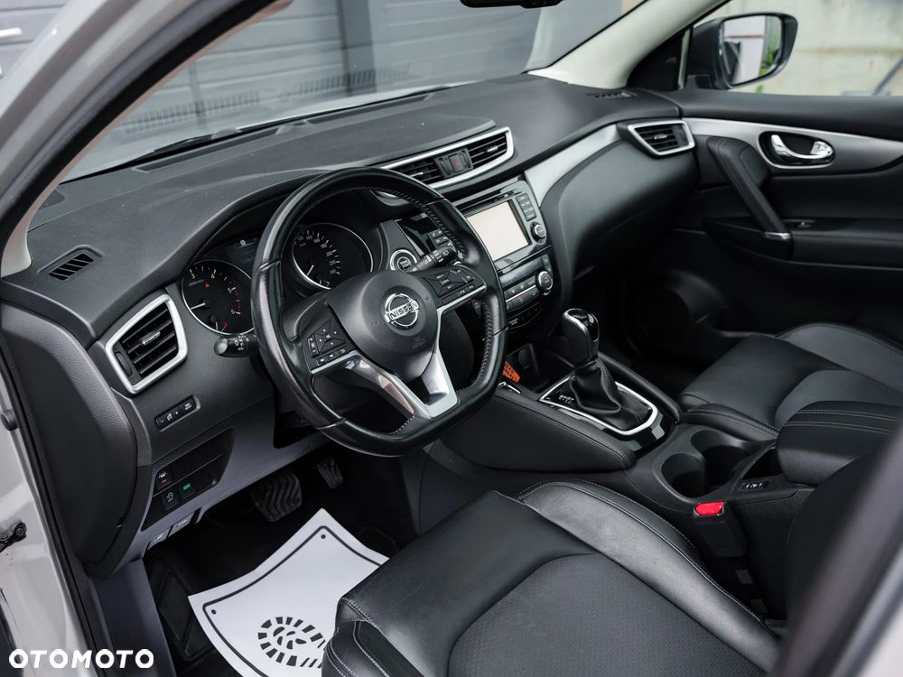 Nissan Qashqai 1.6 dCi Xtronic TEKNA+ - 16