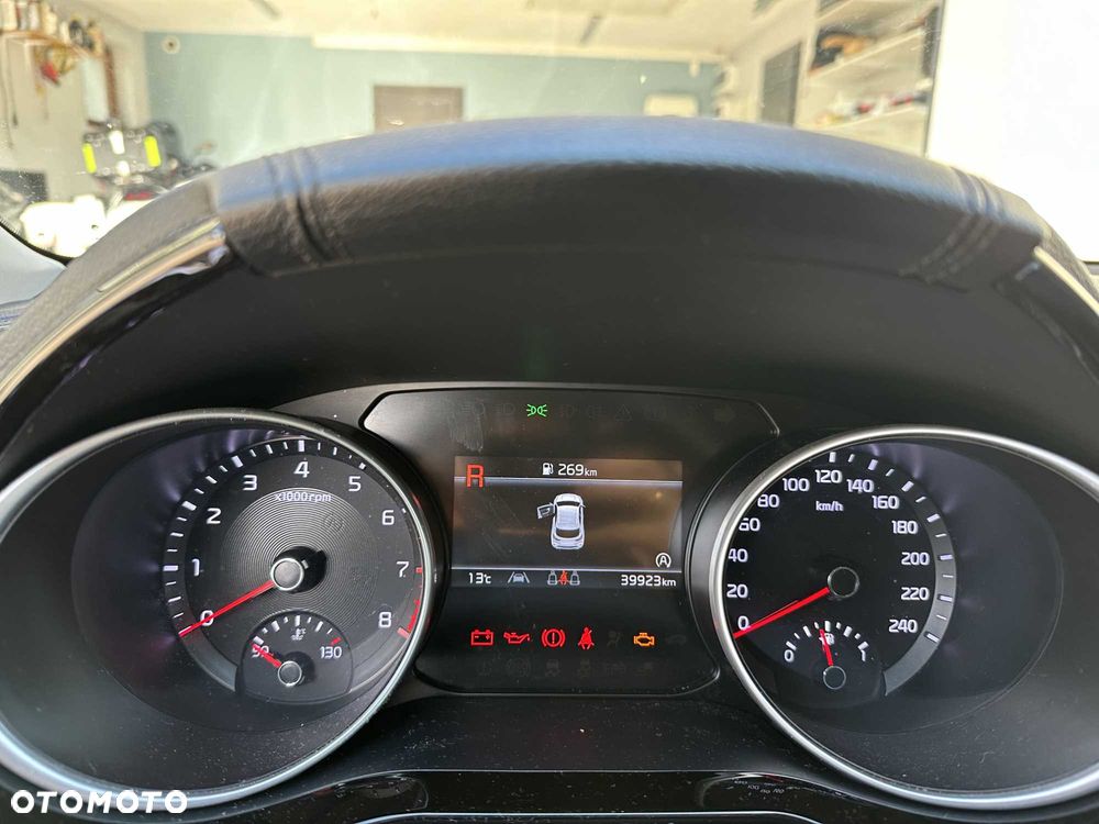 Kia XCeed - 10