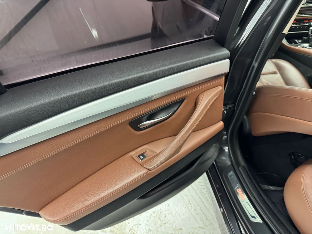 BMW Seria 5 525d xDrive Aut. Luxury Line - 18