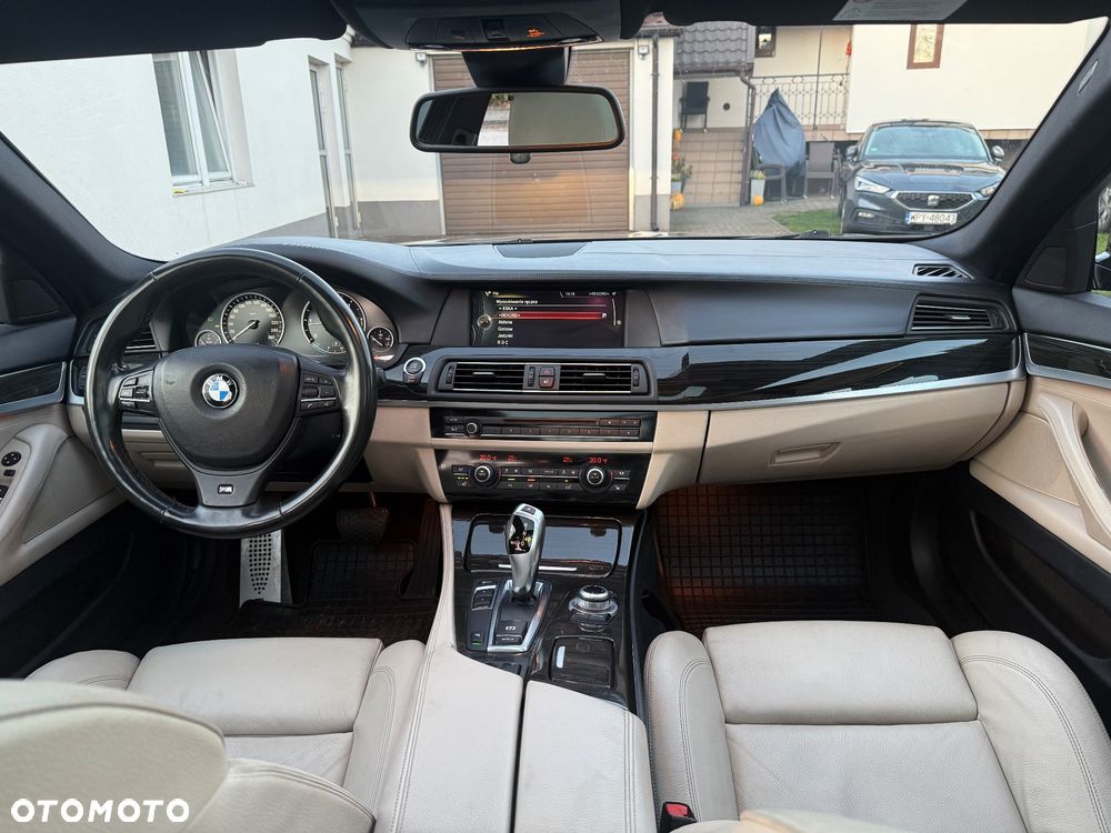 BMW Seria 5 525d Sport-Aut - 21