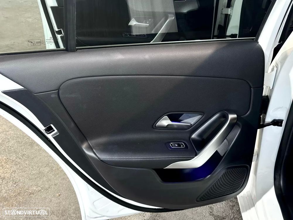 Mercedes-Benz A 180 d 7G-DCT Progressive - 12