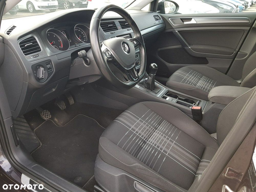 Volkswagen Golf 1.6 TDI BlueMotion Technology Lounge - 10