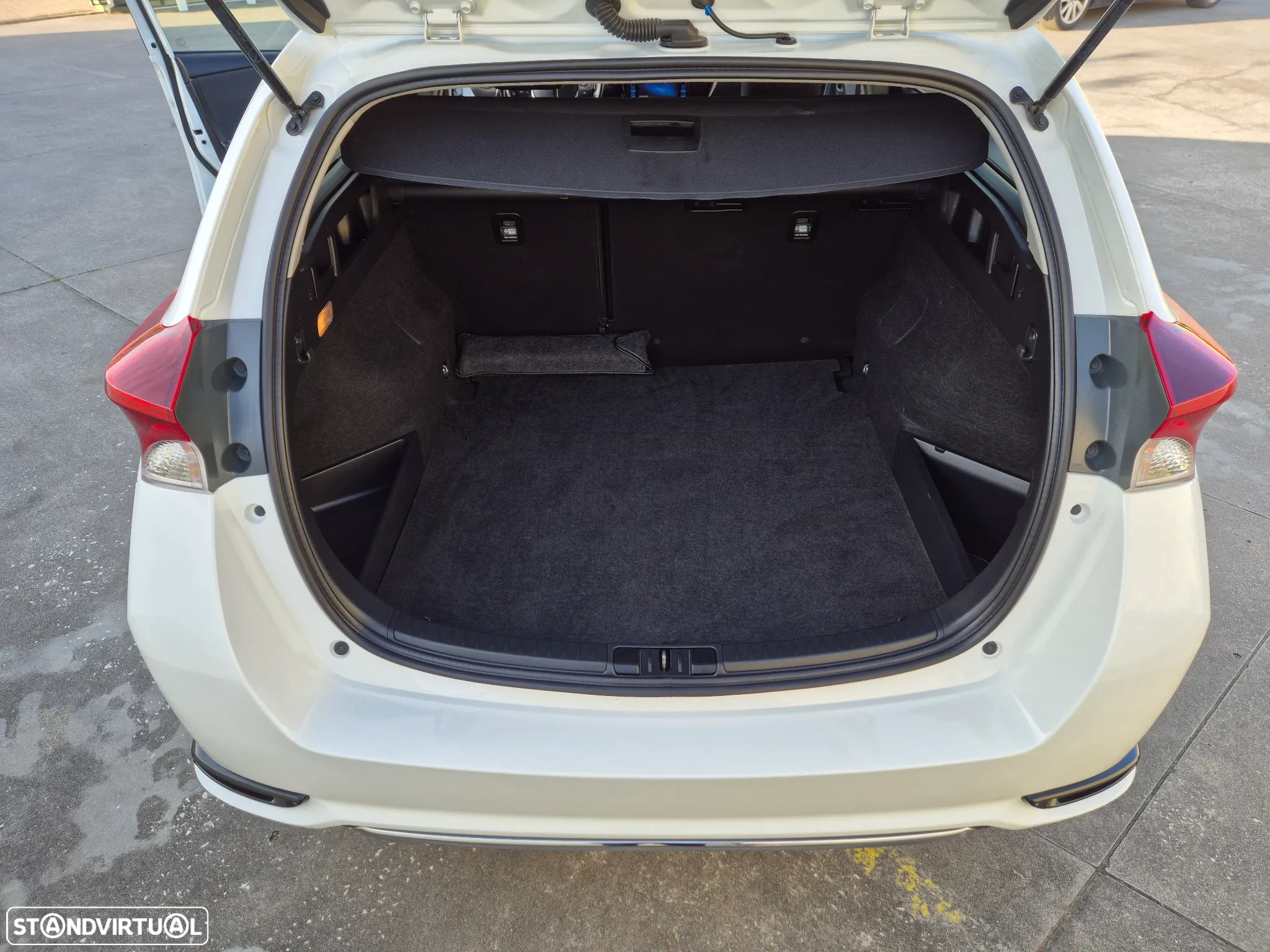 Toyota Auris Touring Sports 1.6 D-4D Comfort P.Techno+P.Sport - 54
