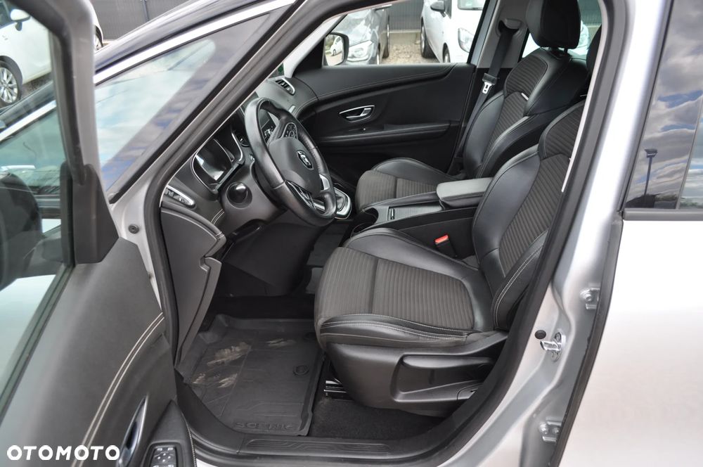Renault Grand Scenic - 14