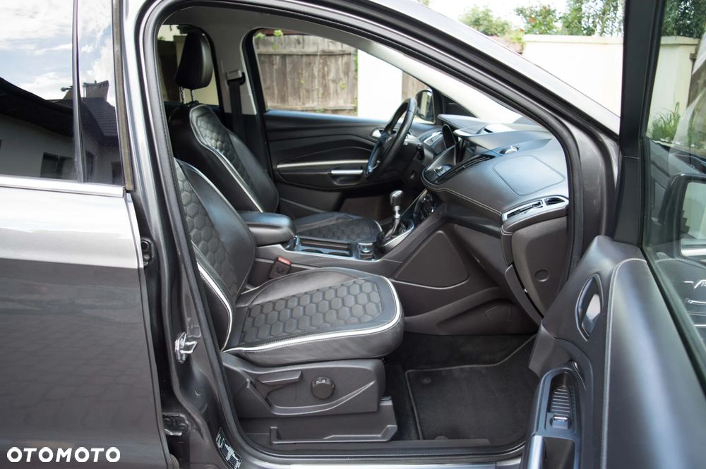 Ford Kuga 2.0 TDCi 4x4 Vignale - 29