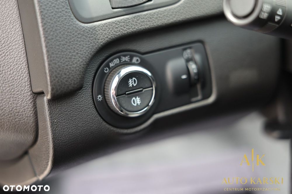 Opel Insignia - 22