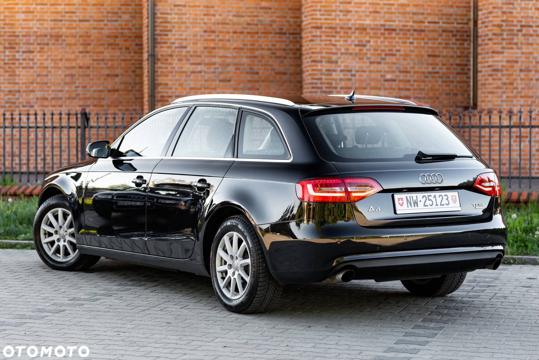 Audi A4 Avant 1.8 TFSI quattro Attraction - 15
