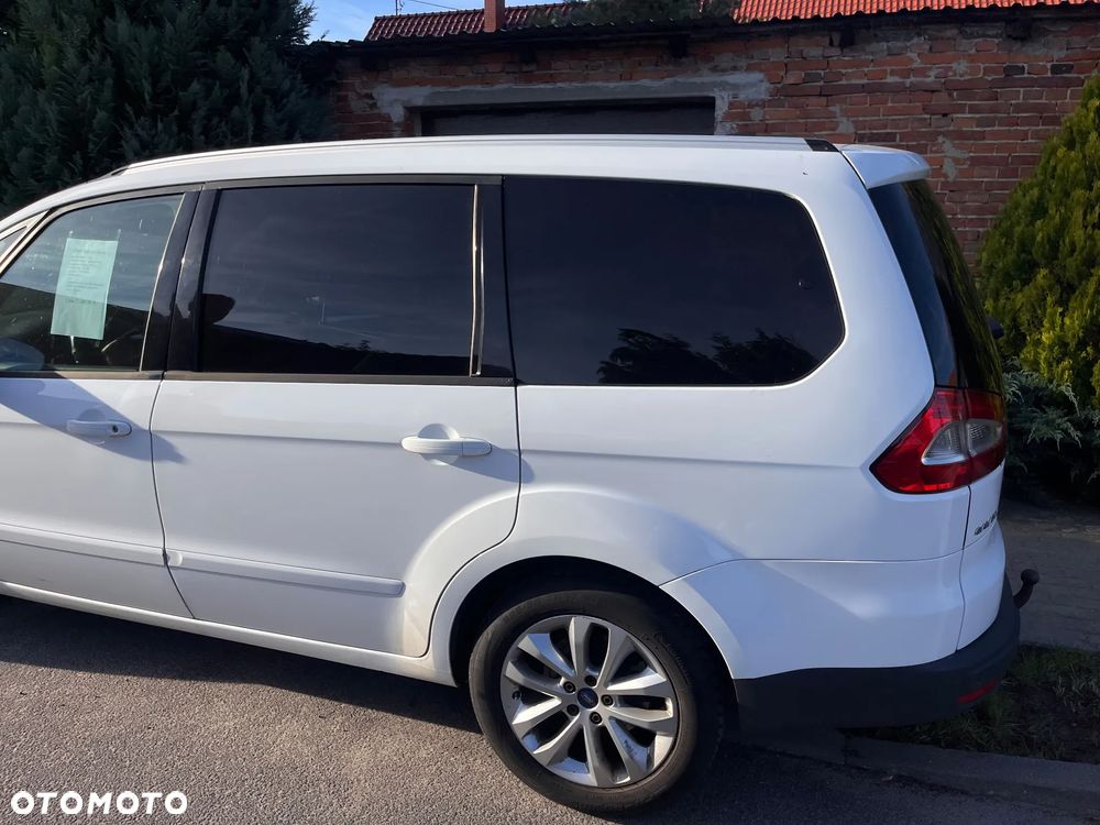 Ford Galaxy - 8