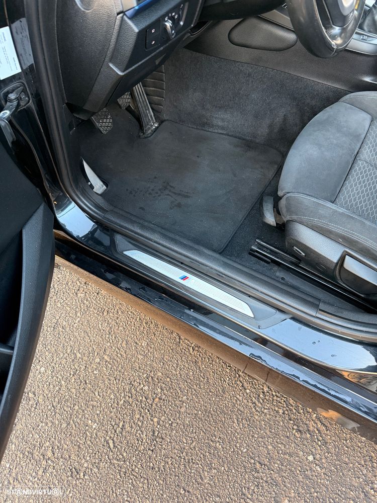BMW 118 d Pack M - 17