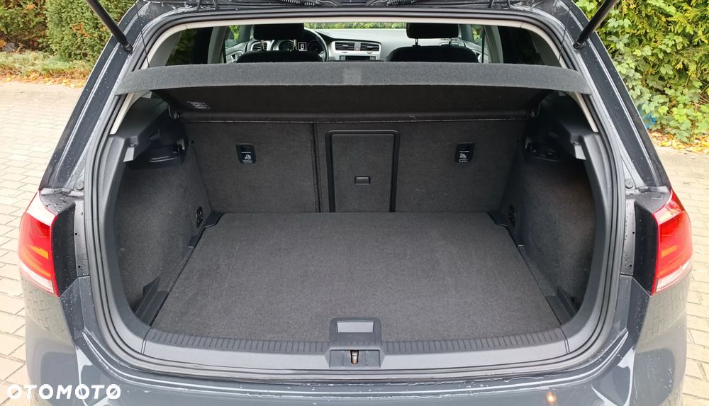 Volkswagen Golf - 31