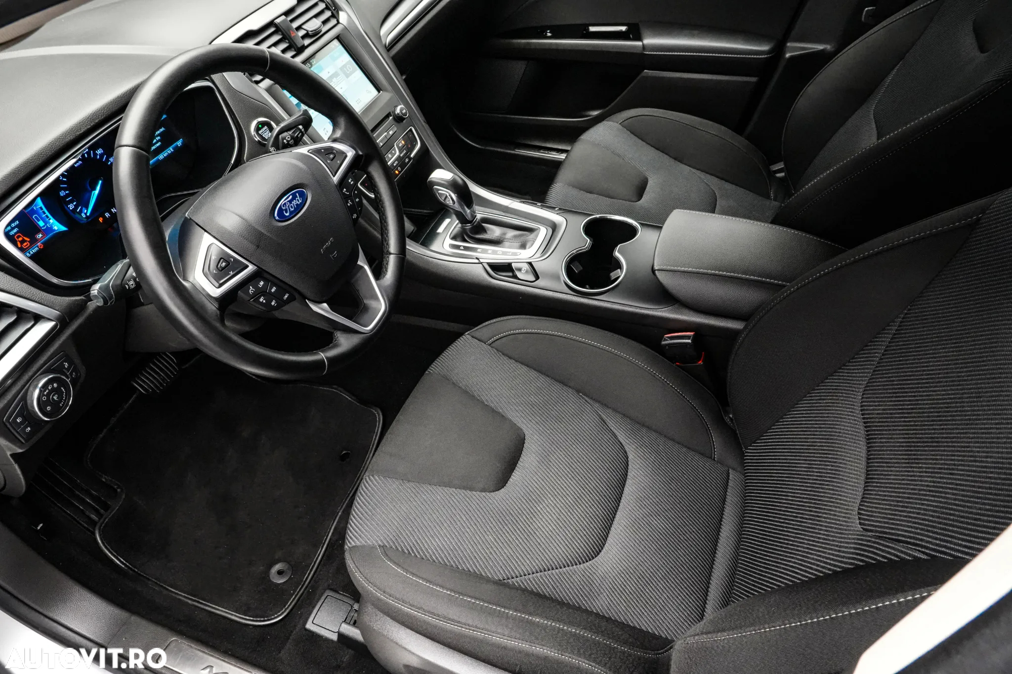 Ford Mondeo 2.0 Hybrid - 9