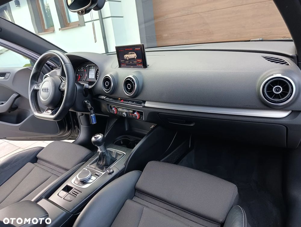 Audi A3 Sportback 2.0 TDI S line Sportpaket - 35