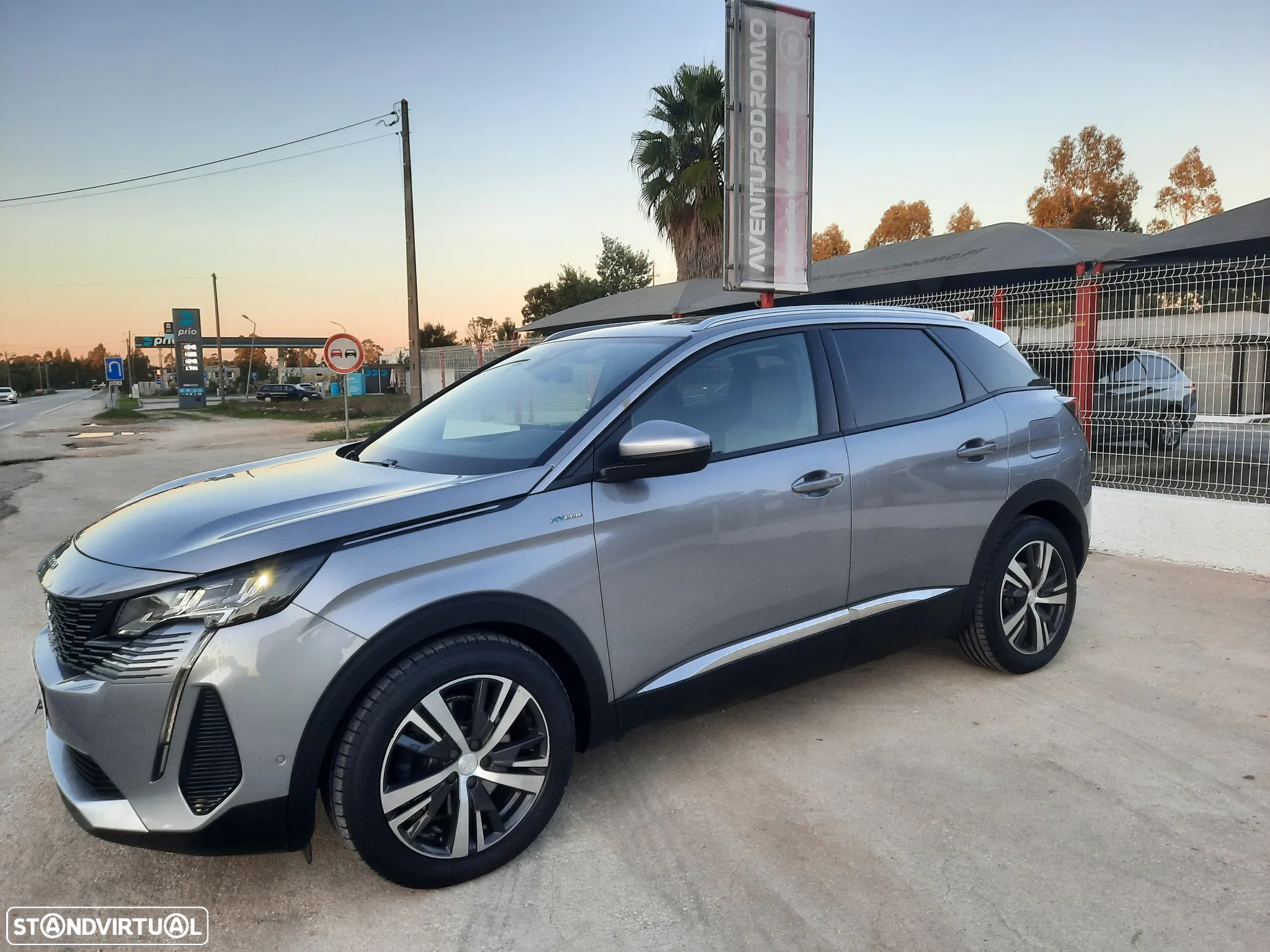 Peugeot 3008 1.6 Hybrid Allure Pack e-EAT8 - 4
