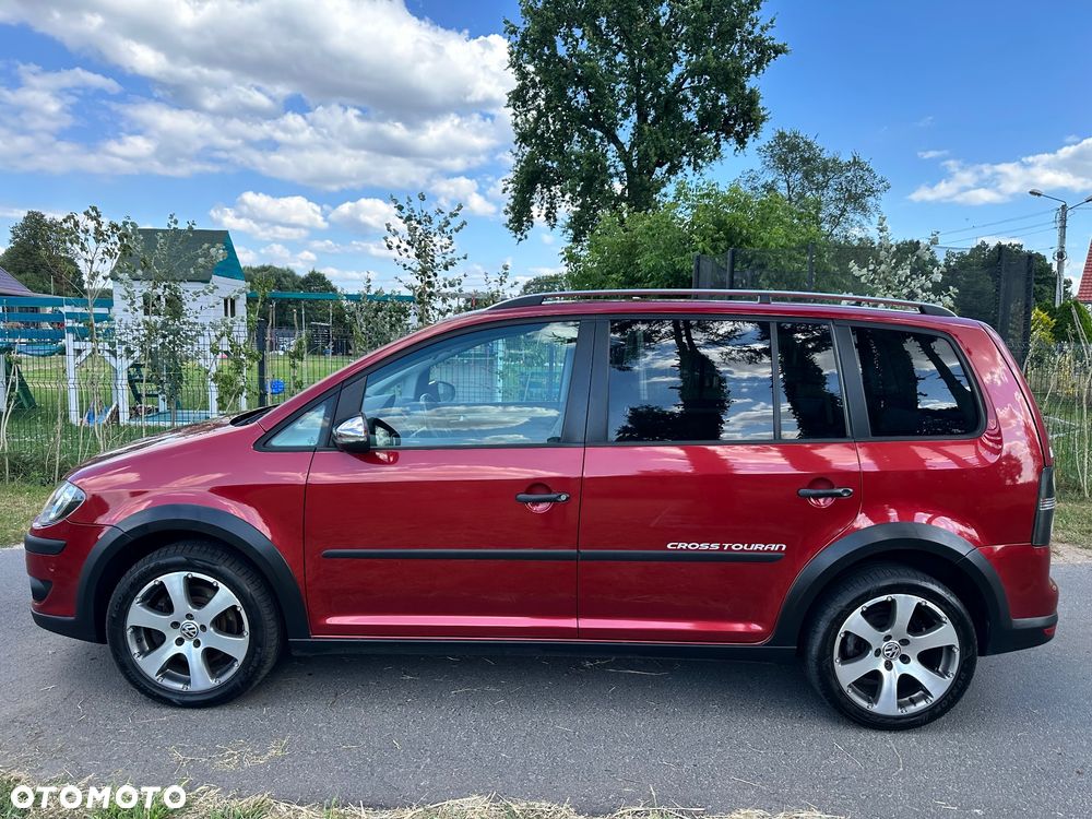 Volkswagen Touran 1.4 TSI DSG Cross - 15