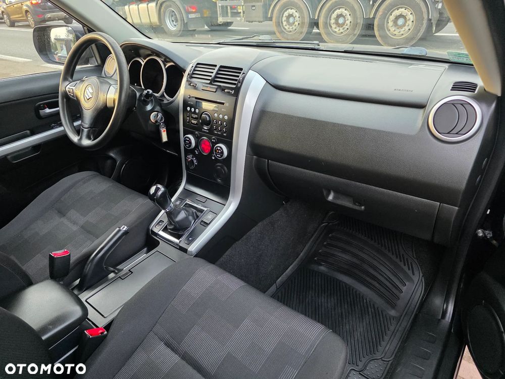 Suzuki Grand Vitara 1.9 DDiS Club DPF - 10
