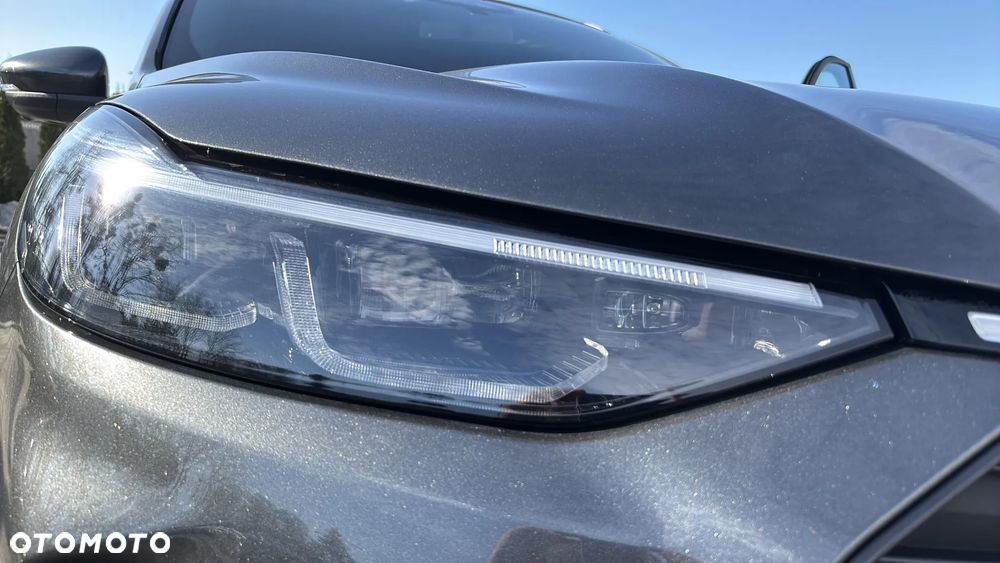 Ford Kuga 2.5 FHEV FWD ST-Line X - 21