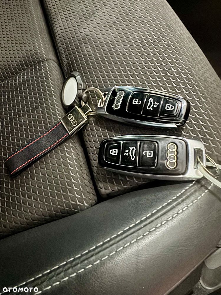 Audi A6 Avant 55 TFSI e quattro S tronic sport - 39