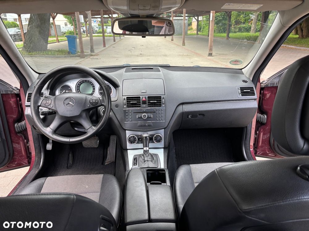 Mercedes-Benz Klasa C 220 CDI DPF Automatik Avantgarde - 20