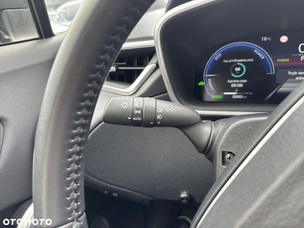 Toyota Corolla Cross 2.0 Hybrid Style AWD - 16