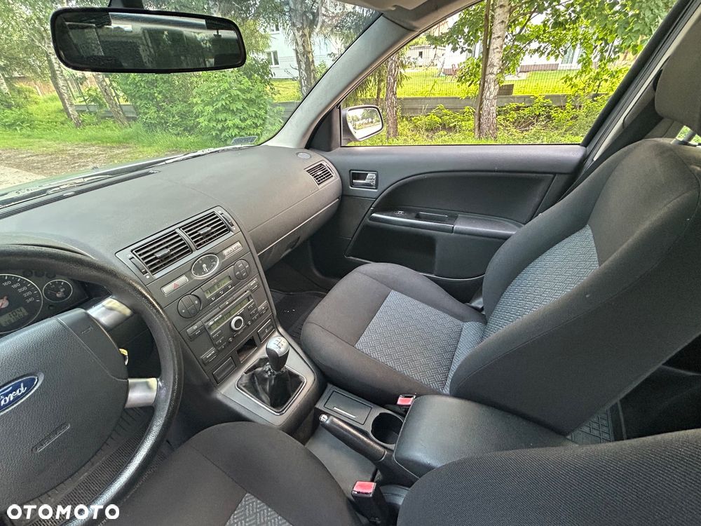 Ford Mondeo - 8