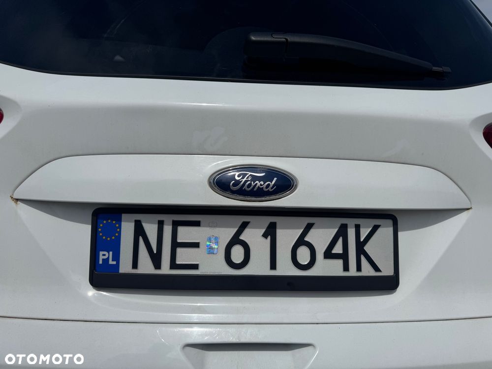 Ford Kuga 2.0 TDCi 2x4 Titanium - 10