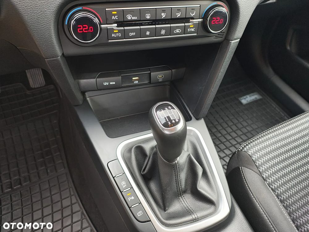 Kia Ceed 1.5 T-GDI M - 6