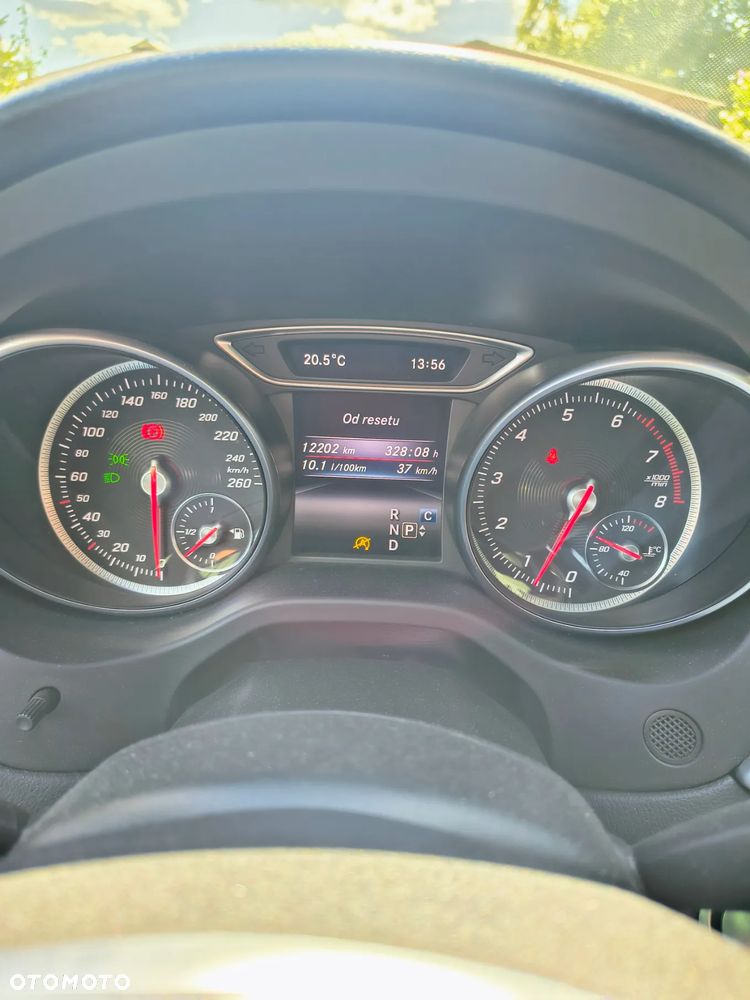Mercedes-Benz CLA 220 4-Matic AMG Line - 9
