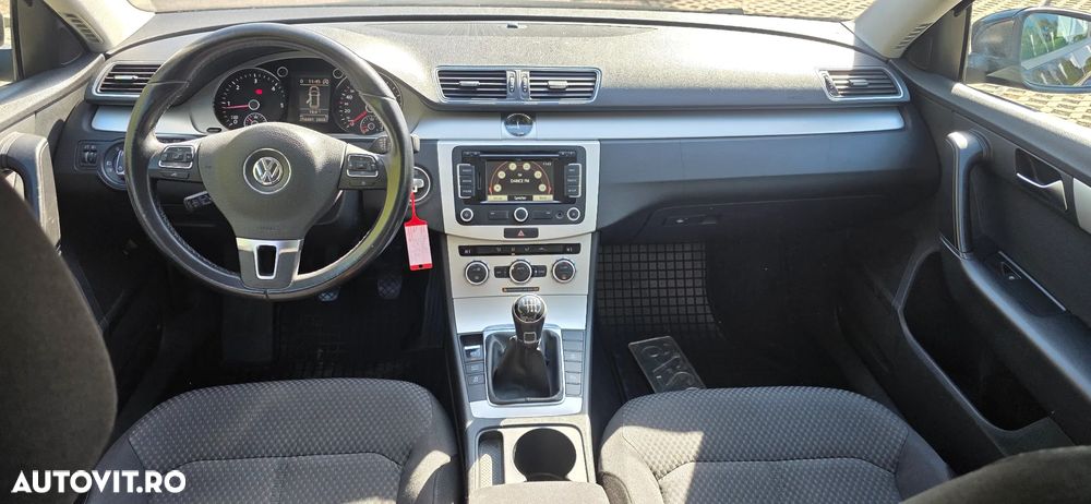 Volkswagen Passat - 2