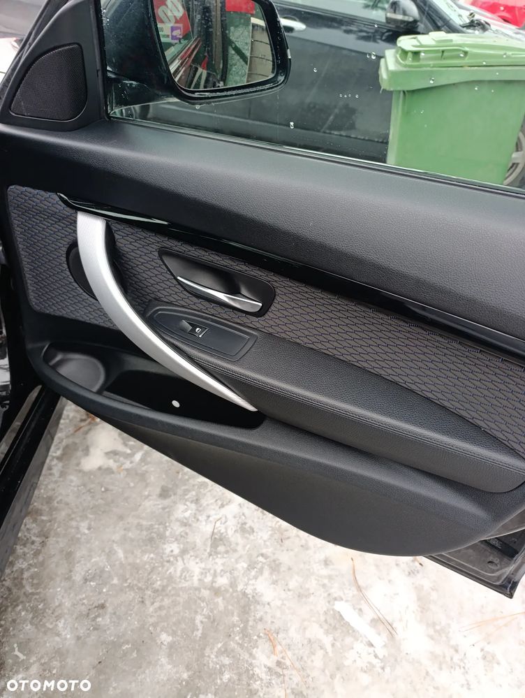 BMW Seria 3 320d - 8