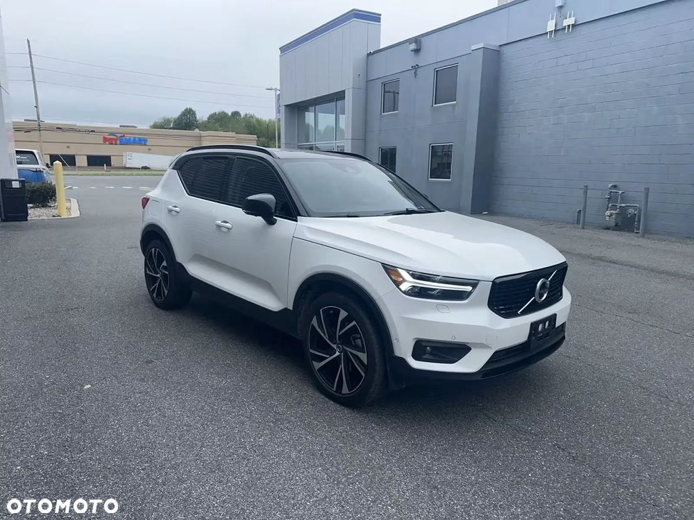 Volvo XC 40 T5 AWD Geartronic R-Design - 2