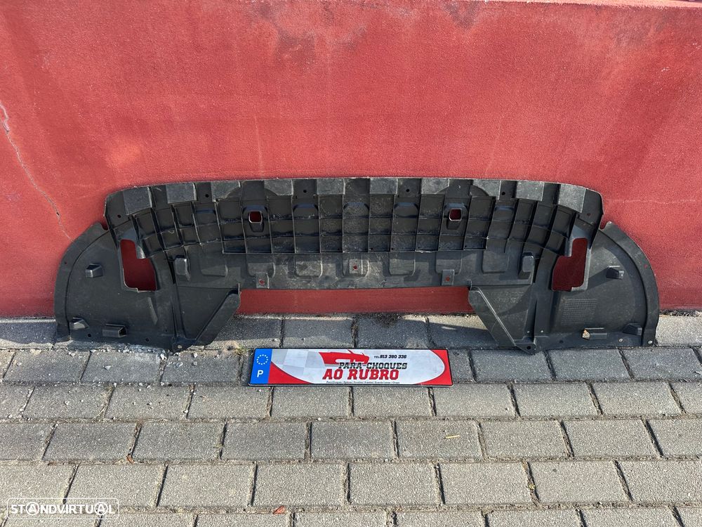 Base inferior parachoque mitsubishi outlander 2014 - 2