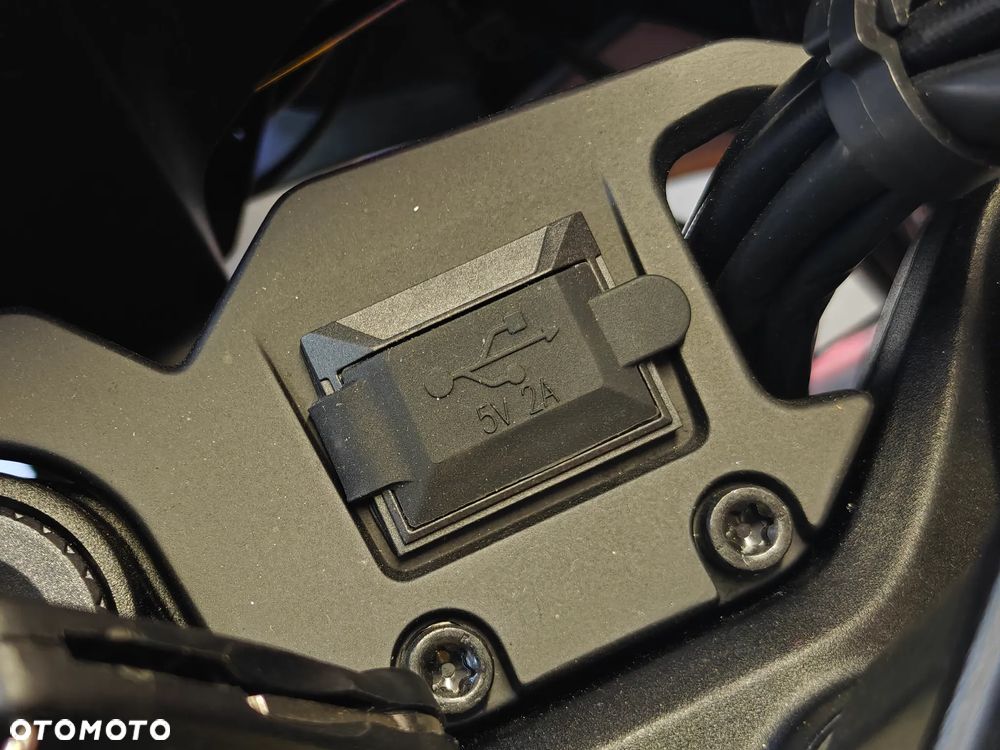 QJMOTOR SVT 650 - 20