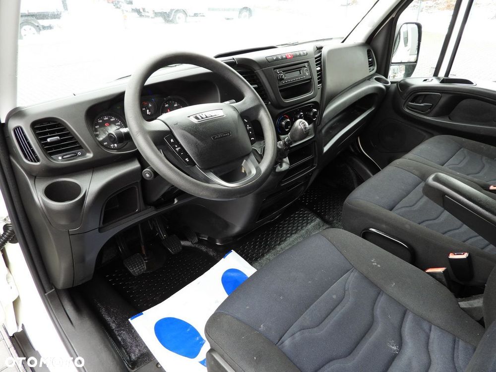 Iveco DAILY 35S14 FURGON BRYGADÓWKA 7 MIEJSC TEMPOMAT  140KM - 3