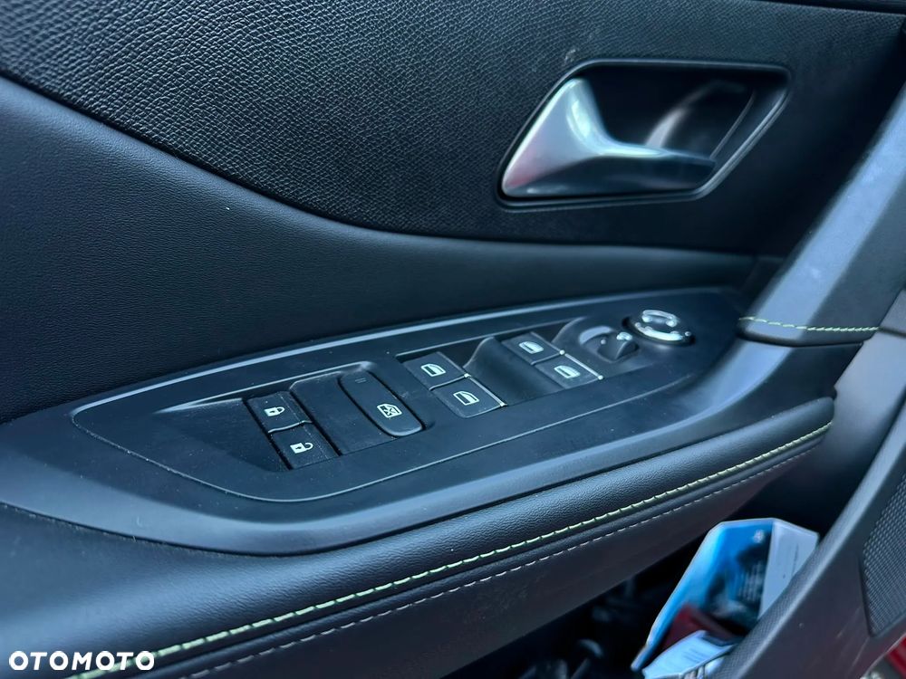 Peugeot 408 PureTech 130 EAT8 GT - 15