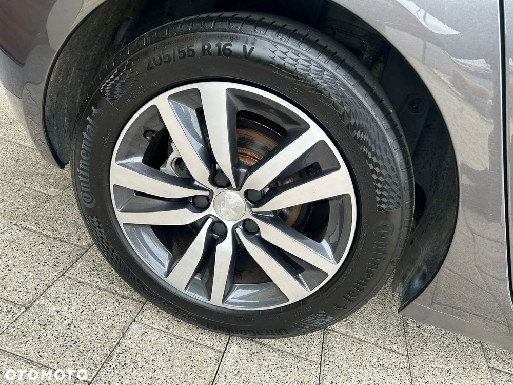 Peugeot 308 - 23