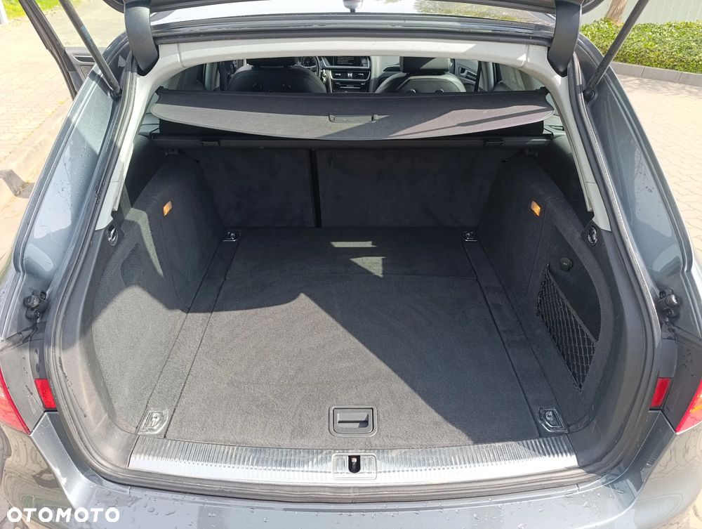 Audi A4 Avant 2.0 TDI DPF clean diesel quattro S line Sportpaket - 16