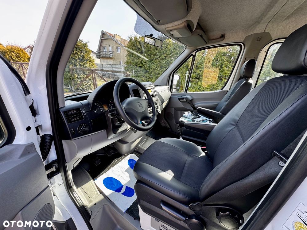 Mercedes-Benz Sprinter - 4
