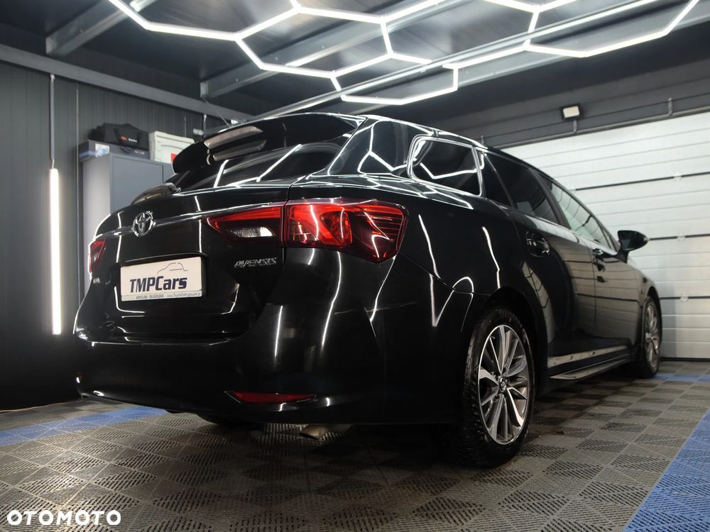 Toyota Avensis 2.0 D-4D Premium - 4