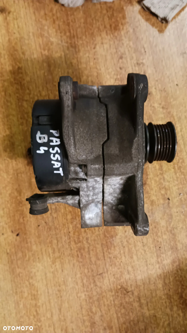Alternator Volkswagen Passat B4 Golf 3 1.8 2.0 1.9