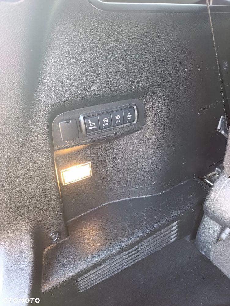 Ford Explorer - 14