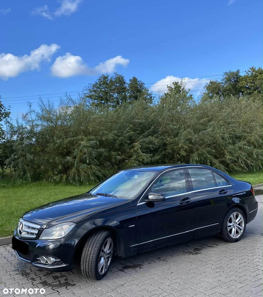 Mercedes-Benz Klasa C 180 CGI BlueEff Avantgarde - 9
