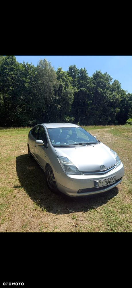 Toyota Prius - 3