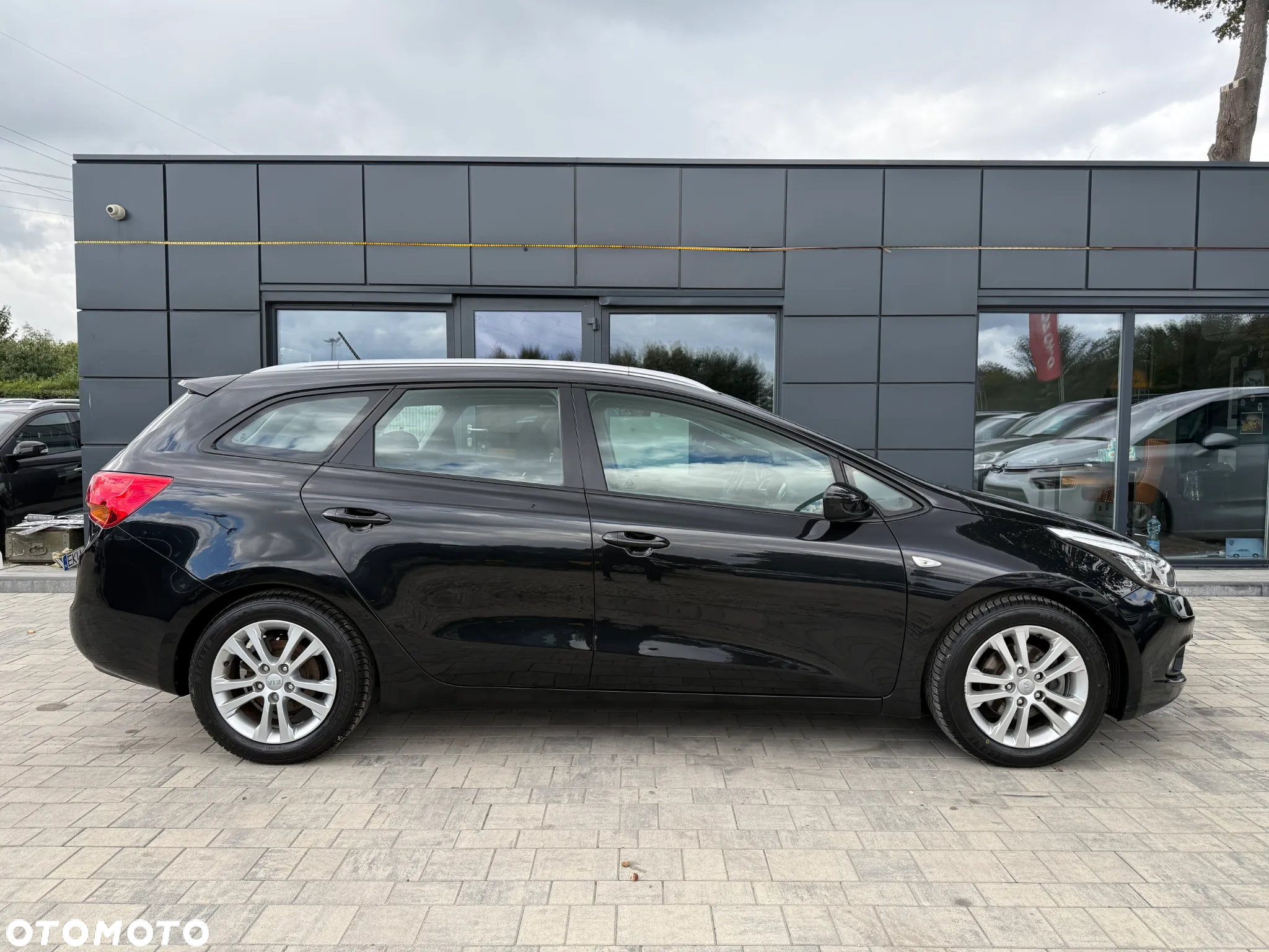 Kia Ceed 1.6 GDI Platinum Edition - 22