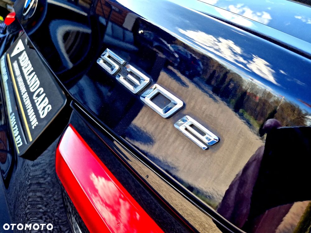 BMW Seria 5 530e xDrive M Sport sport - 28