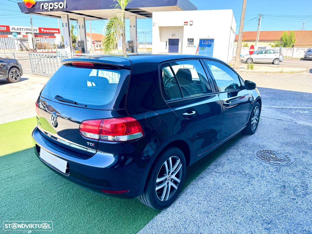 VW Golf 1.6 TDi Highline - 6