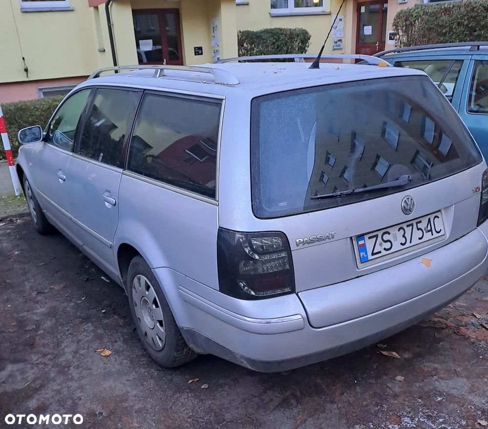 Volkswagen Passat - 2