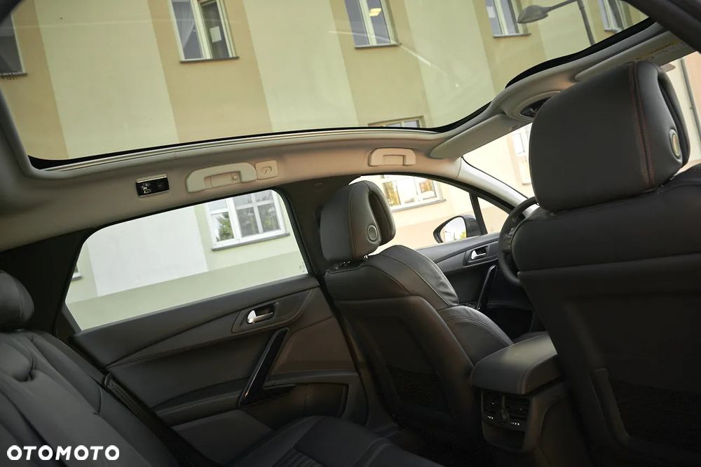 Peugeot 508 RXH Hybrid4 - 26